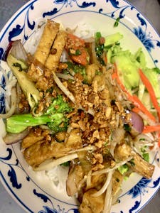 Order Bun Dau Hu Xao food online from Pho 7 store, Federal Way on bringmethat.com