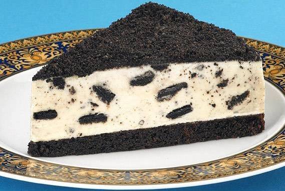 Order OREO Mousse Cake food online from New York Fried Chicken store, Woodbridge Township on bringmethat.com