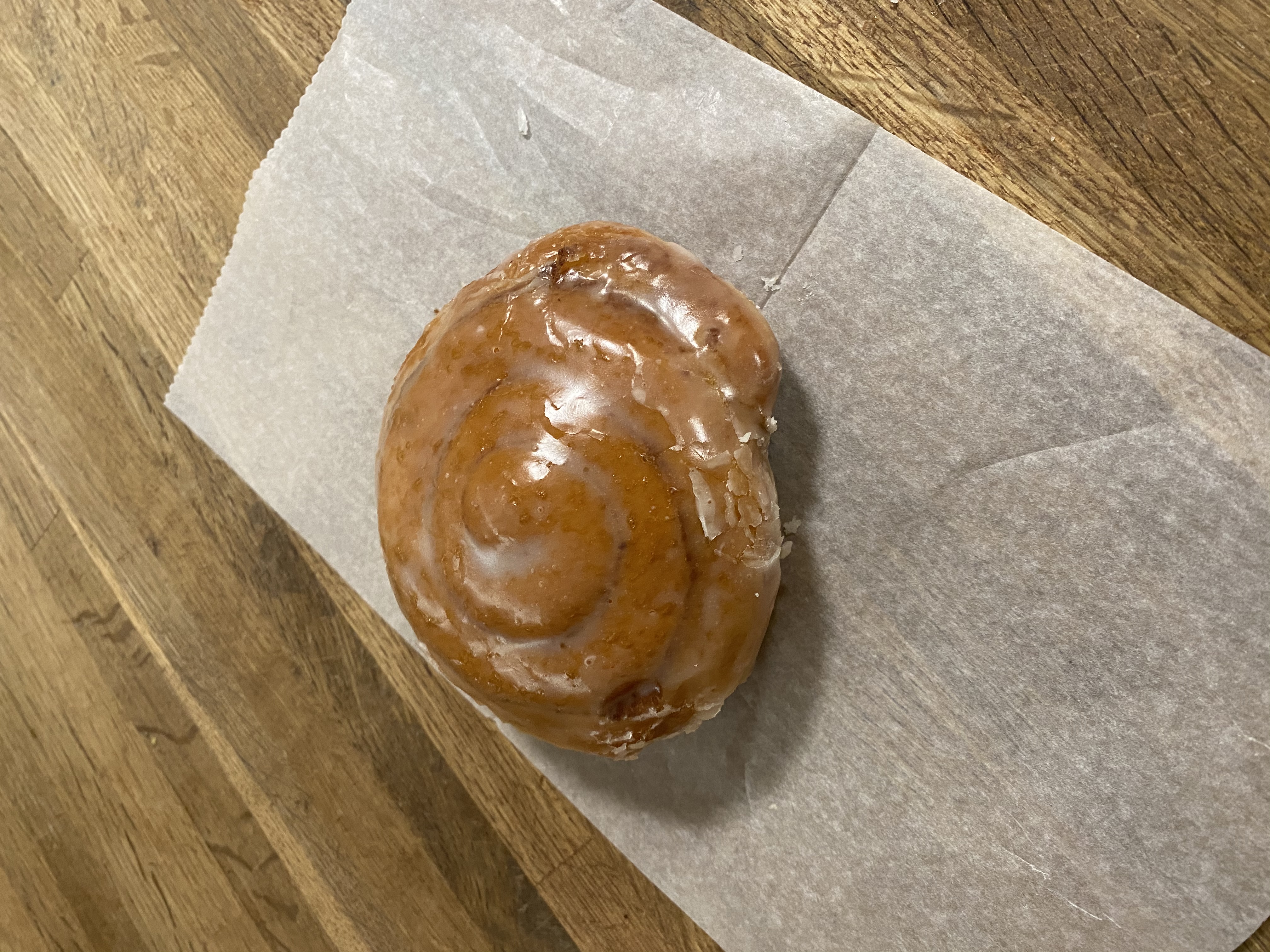 Order cinnamon roll Mini food online from Fresh Golden Donuts store, San Diego on bringmethat.com