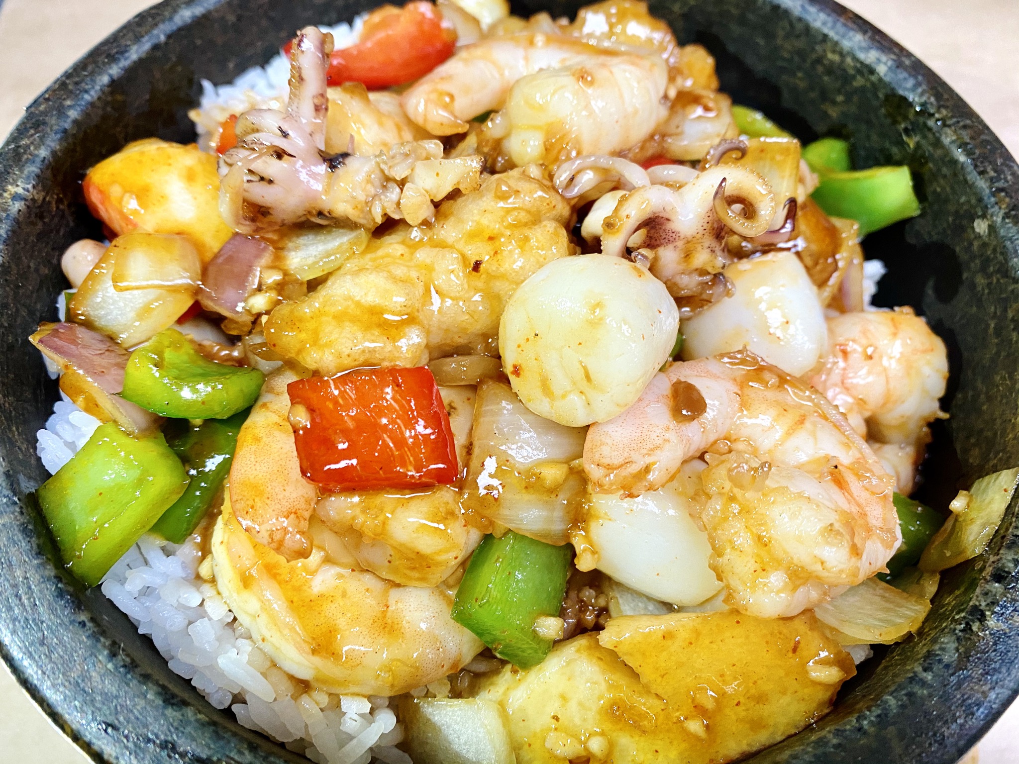 Order Traditional Seafood Stone Bowl Rice food online from Min Min Asian Cafe store, Chicago on bringmethat.com