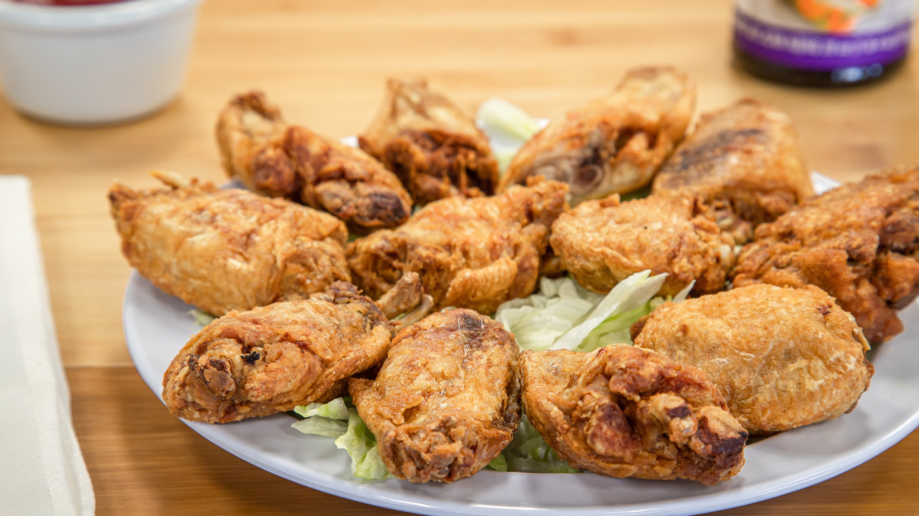 Order 4. Fried Chicken Wings food online from Pho Cafe Hong Kong Diner store, Reno on bringmethat.com