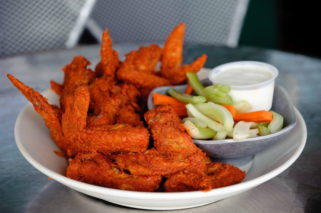 Order Sudden Death Wings food online from RealTime Sports Bar and Grill store, Elk Grove Village on bringmethat.com