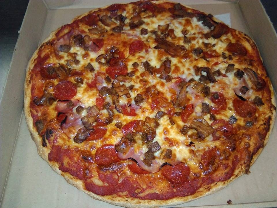 Order Heartstopper Pizza - 9'' (6 Slices) food online from Rob's Pizza store, Murrysville on bringmethat.com