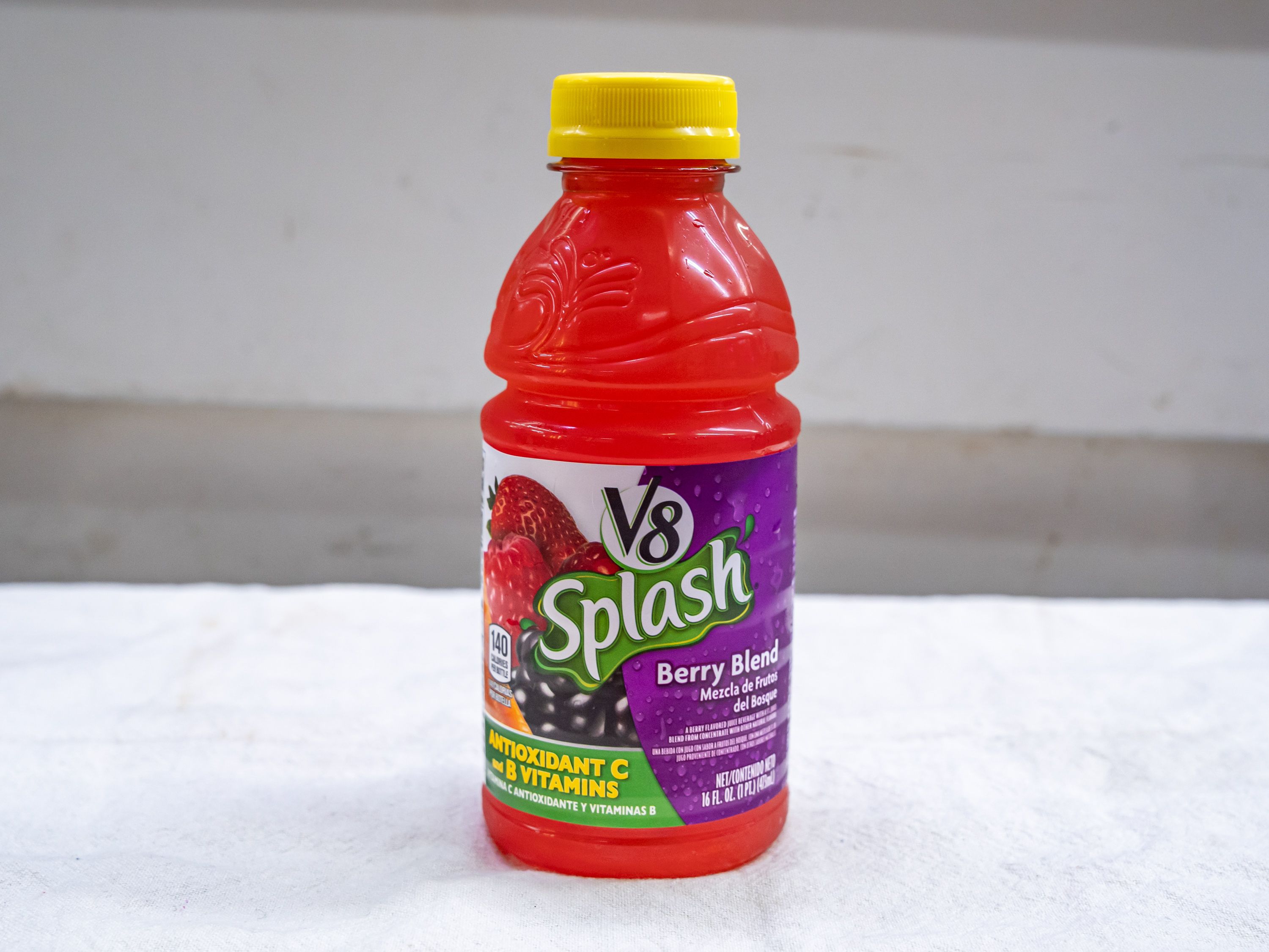 Order V8 Splash Berry blend - 16oz food online from Quentin Deli and Grocery store, Brooklyn on bringmethat.com