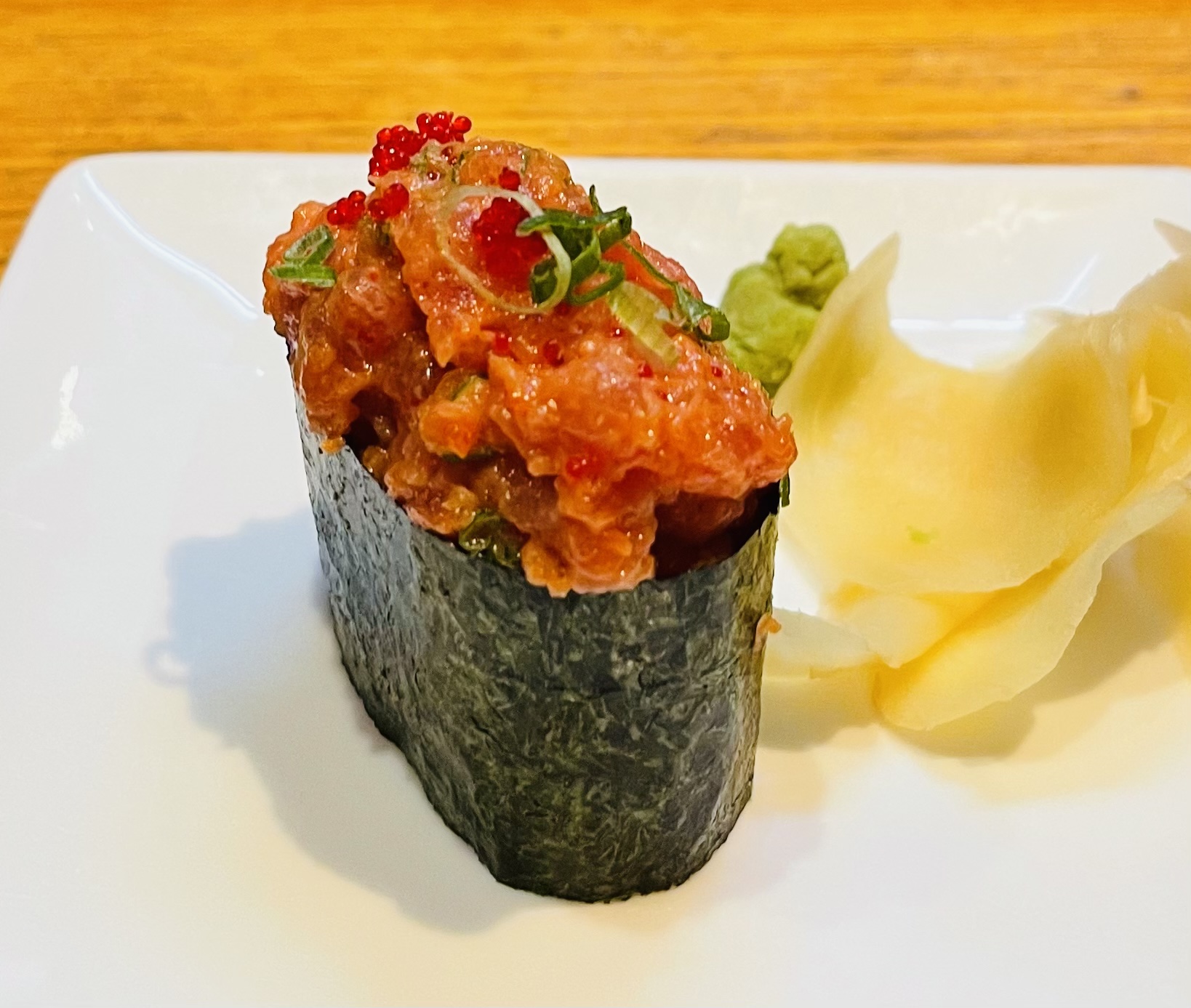 Order 19. Spicy Tuna food online from Mikaku store, New York on bringmethat.com