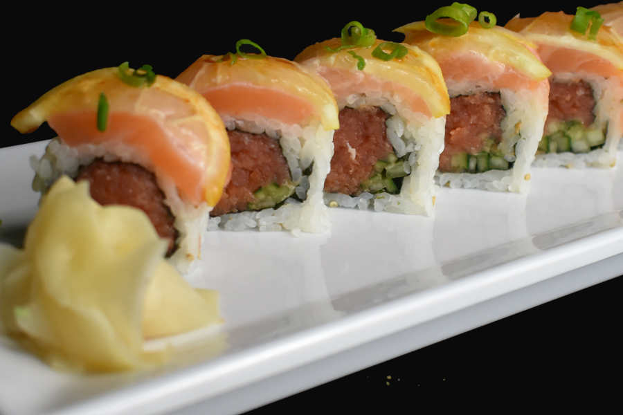 Order Lemon Roll food online from Señor Sushi Peoria store, Peoria on bringmethat.com