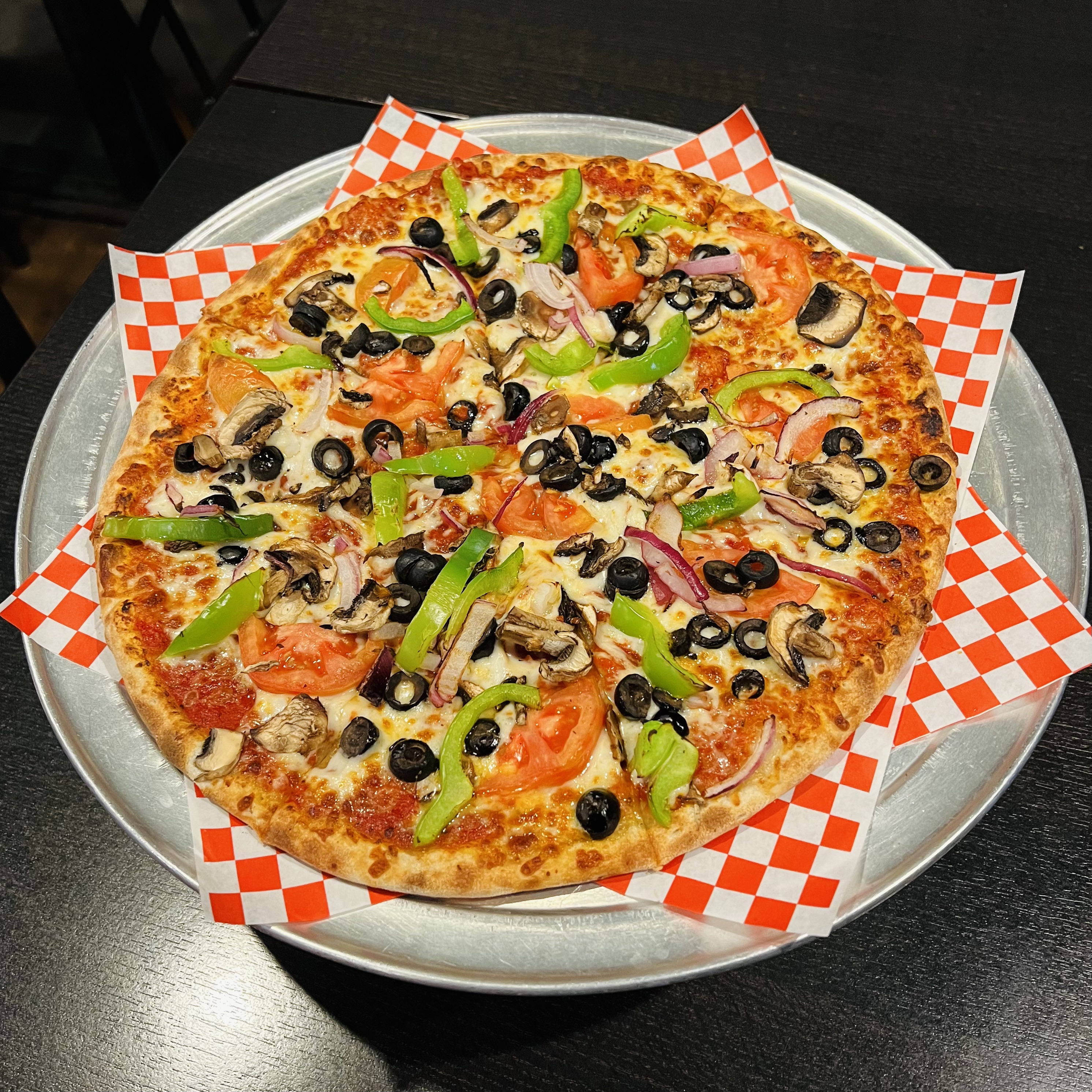 Order Vegetarian Pizza food online from NoHo Pizza & Grill store, North Hollywood on bringmethat.com