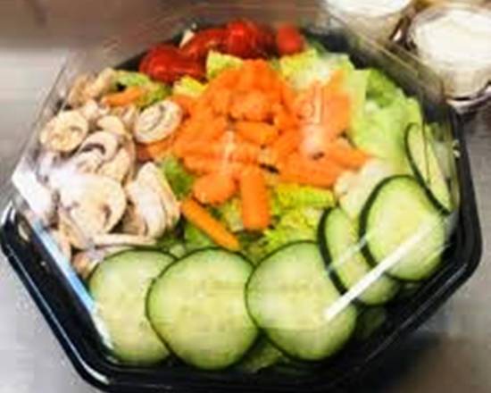 Order Garden Salad  food online from Round Table Pizza store, Millbrae on bringmethat.com