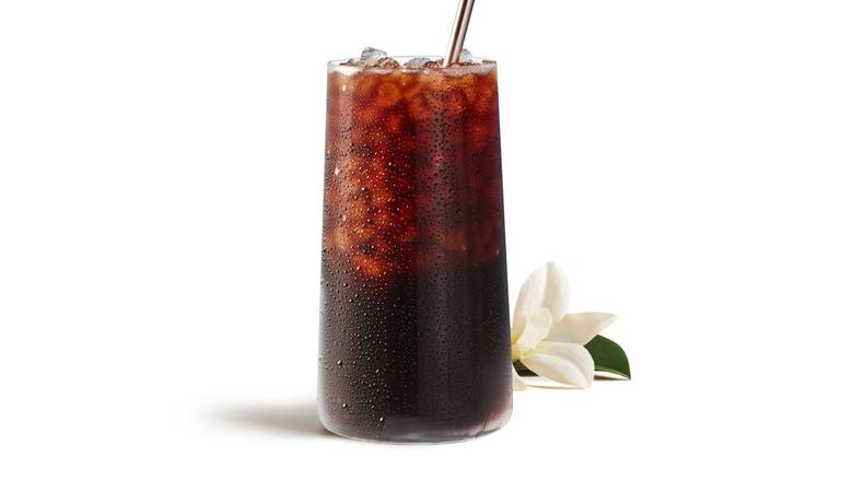 Order Cold Brew|Cold Brew Vanilla Bean Latte food online from The Coffee Bean & Tea Leaf store, Las Vegas on bringmethat.com