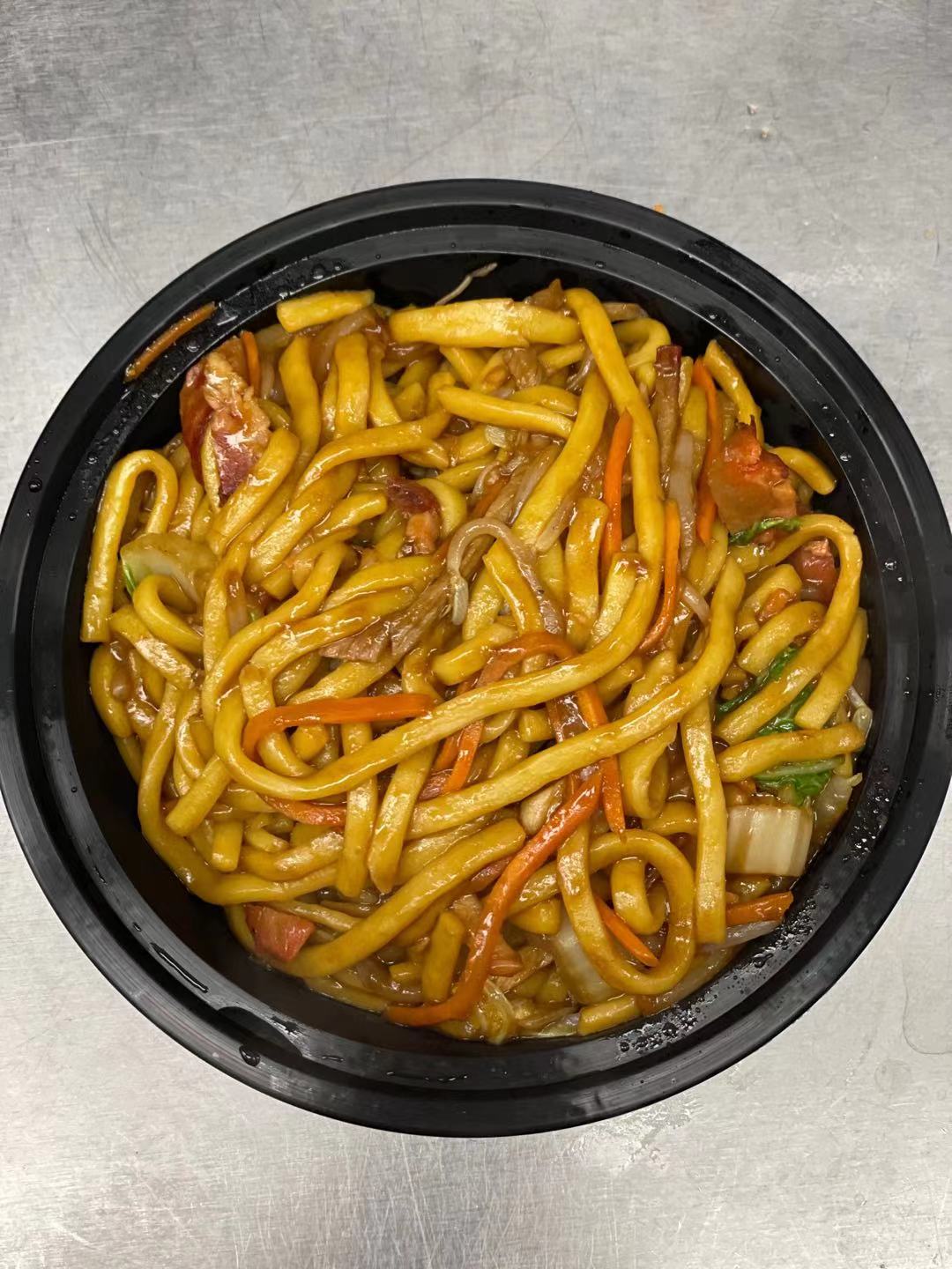 Order 34. Roast Pork Lo Mein food online from New Chinese Boys store, Abingdon on bringmethat.com