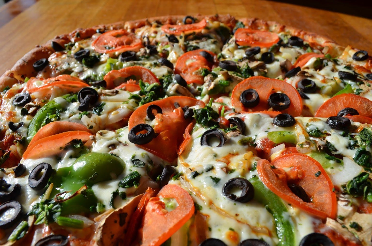 Order Vegetarian Pizza - Small 10'' (8 Slices) food online from Uncle Moe's Pizza and Grill store, Modesto on bringmethat.com