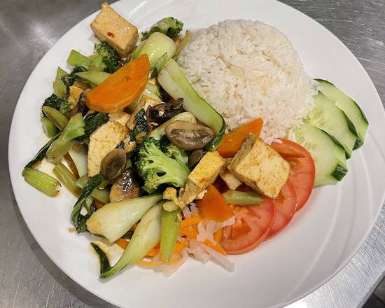 Order V7 Curry Tofu and Veg with Rice food online from Indochine Restaurant store, New Brunswick on bringmethat.com