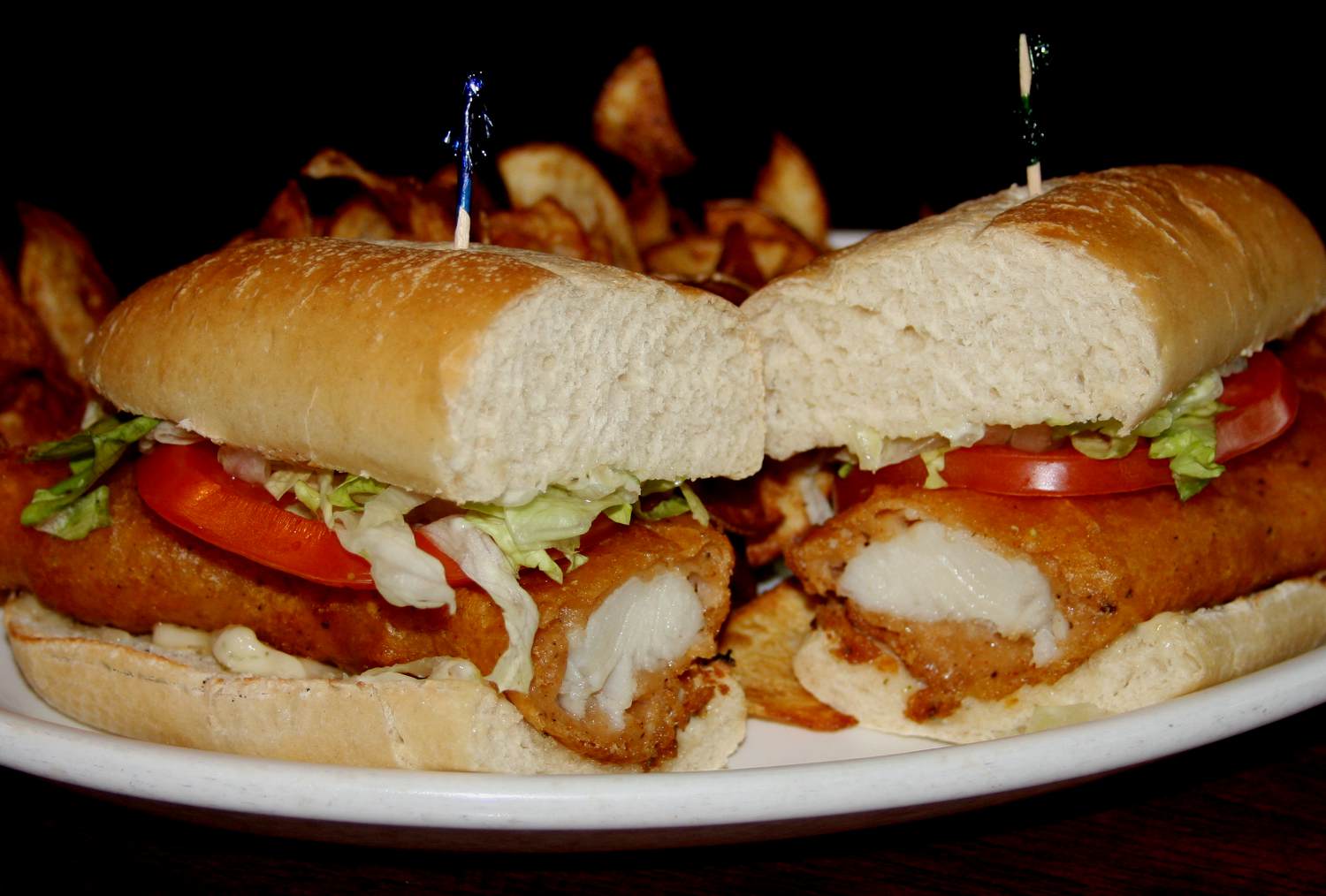 Order Fried Fish Sandwich food online from Gordo Pub & Grill store, Cincinnati on bringmethat.com