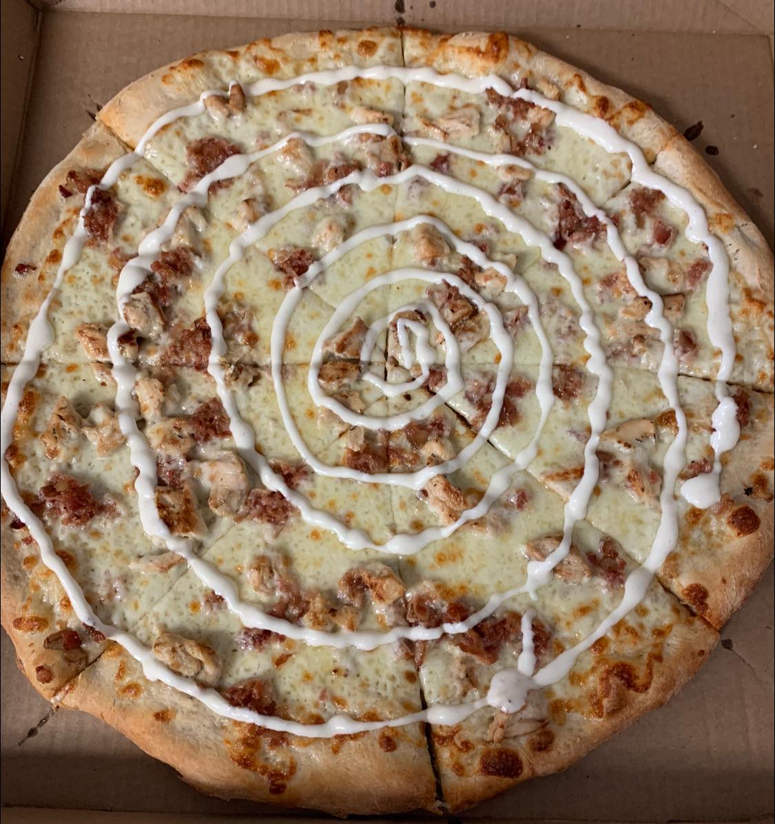 Order Bacon Chicken Pizza food online from Kings New York Pizza LLC store, Winchester on bringmethat.com