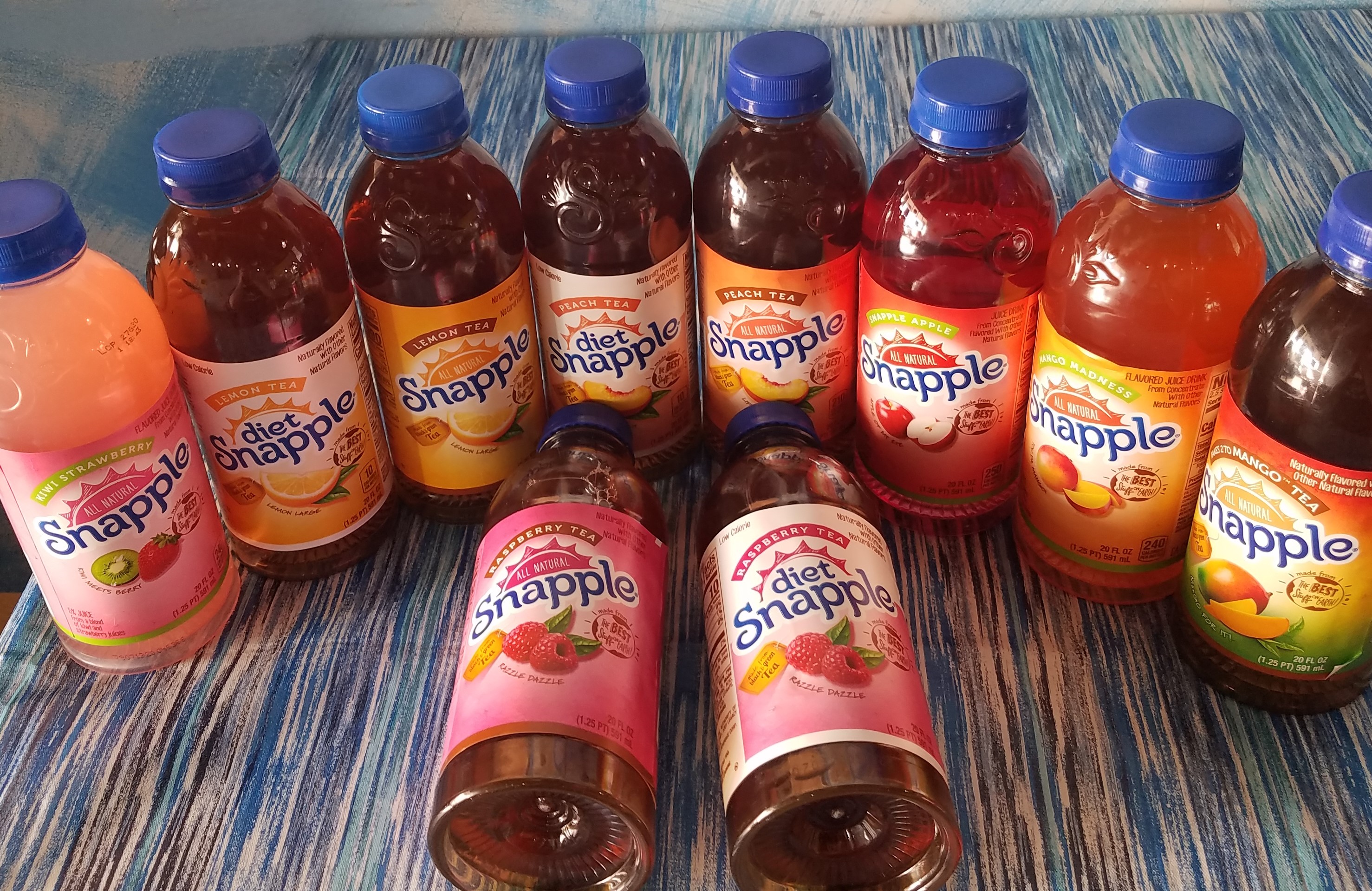 Order Snapple food online from Island Smoothie Cafe store, Bethpage on bringmethat.com
