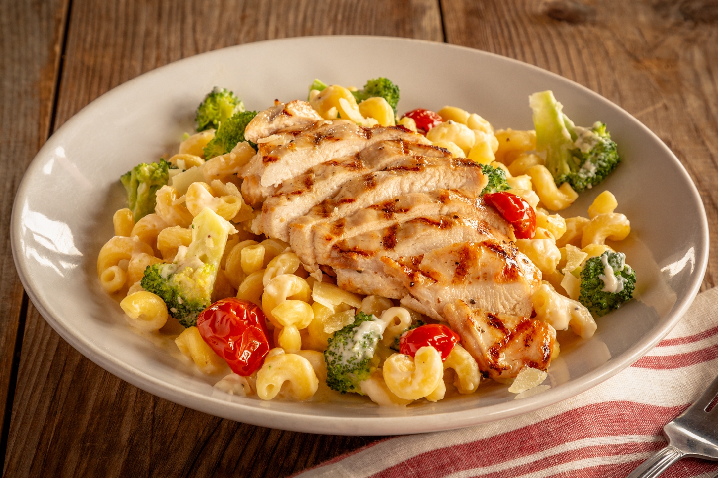 Order Chicken & Broccoli Alfredo food online from Pizzeria Uno store, Deptford Township on bringmethat.com