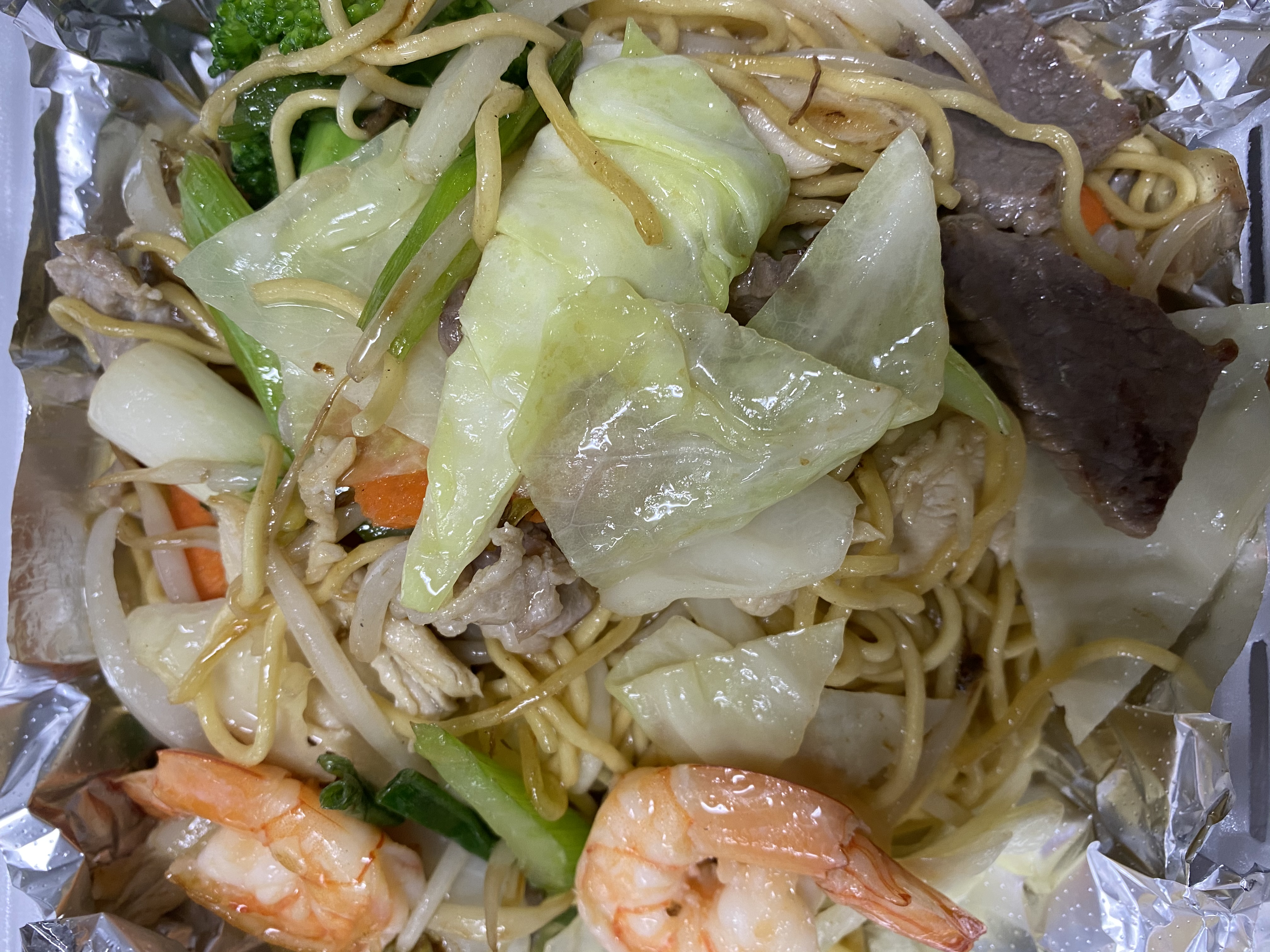 Order Chow Mein food online from Cajun Seafood House store, Los Angeles on bringmethat.com