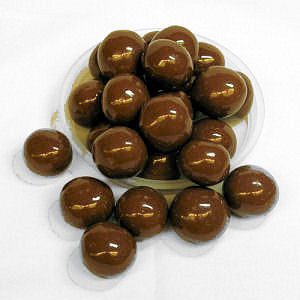 Order 1 lb. Malted Balls food online from Black Eyed Susan Coffee-Candy-Cream & More store, Glyndon on bringmethat.com