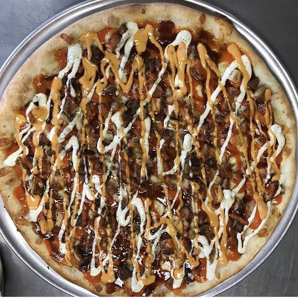 Order Buffalo Chicken Pizza - Medium 16" food online from Tosco store, New Windsor on bringmethat.com