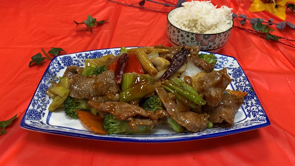 Order 62. Hunan Beef  food online from Kam Fung Kitchen store, Brooklyn on bringmethat.com