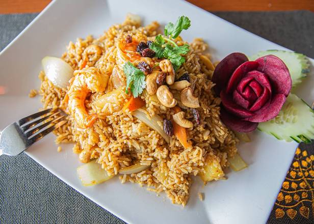Order Pineapple fried rice food online from Amazing Thai store, Jacksonville on bringmethat.com