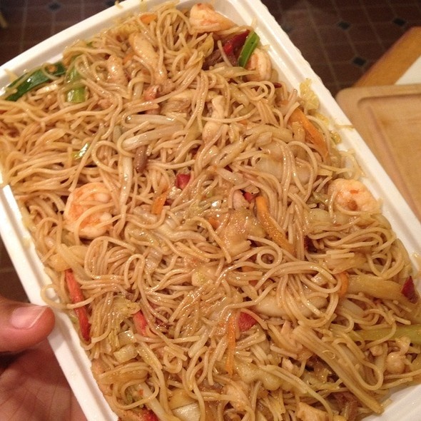 Order C9. Singapore Chow Mein Fun food online from China Bowl store, Elk Grove Village on bringmethat.com