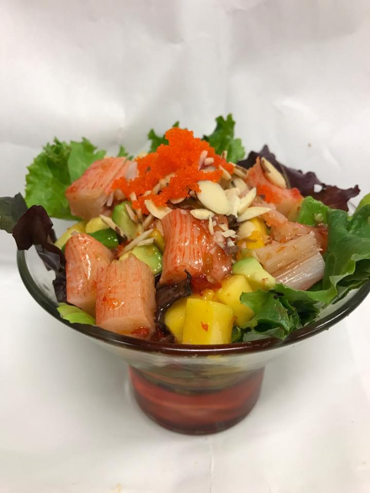 Order SS8. Red Koi's Salad food online from Red Koi Japanese Cuisine store, Memphis on bringmethat.com