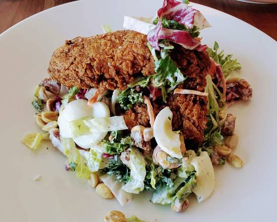 Order CRISPY CHICKEN SALAD food online from Bella Cafe And Grille store, Lexington on bringmethat.com