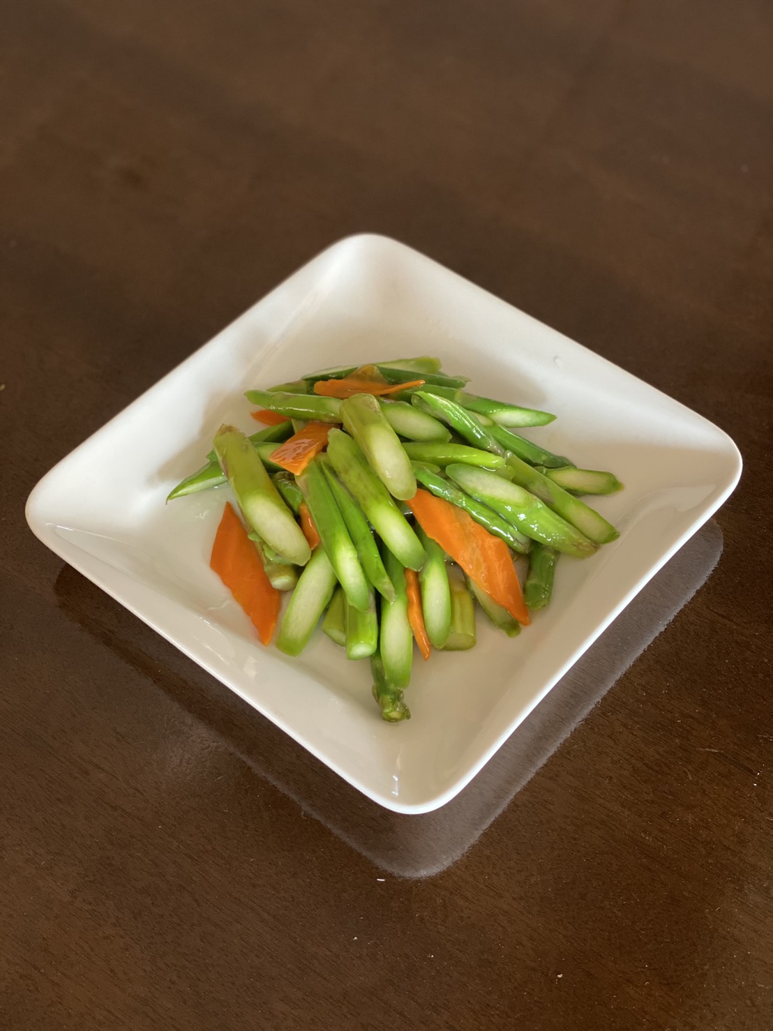 Order Stir-Fried Asparagus 清炒蘆筍 food online from Vege Paradise store, San Gabriel on bringmethat.com