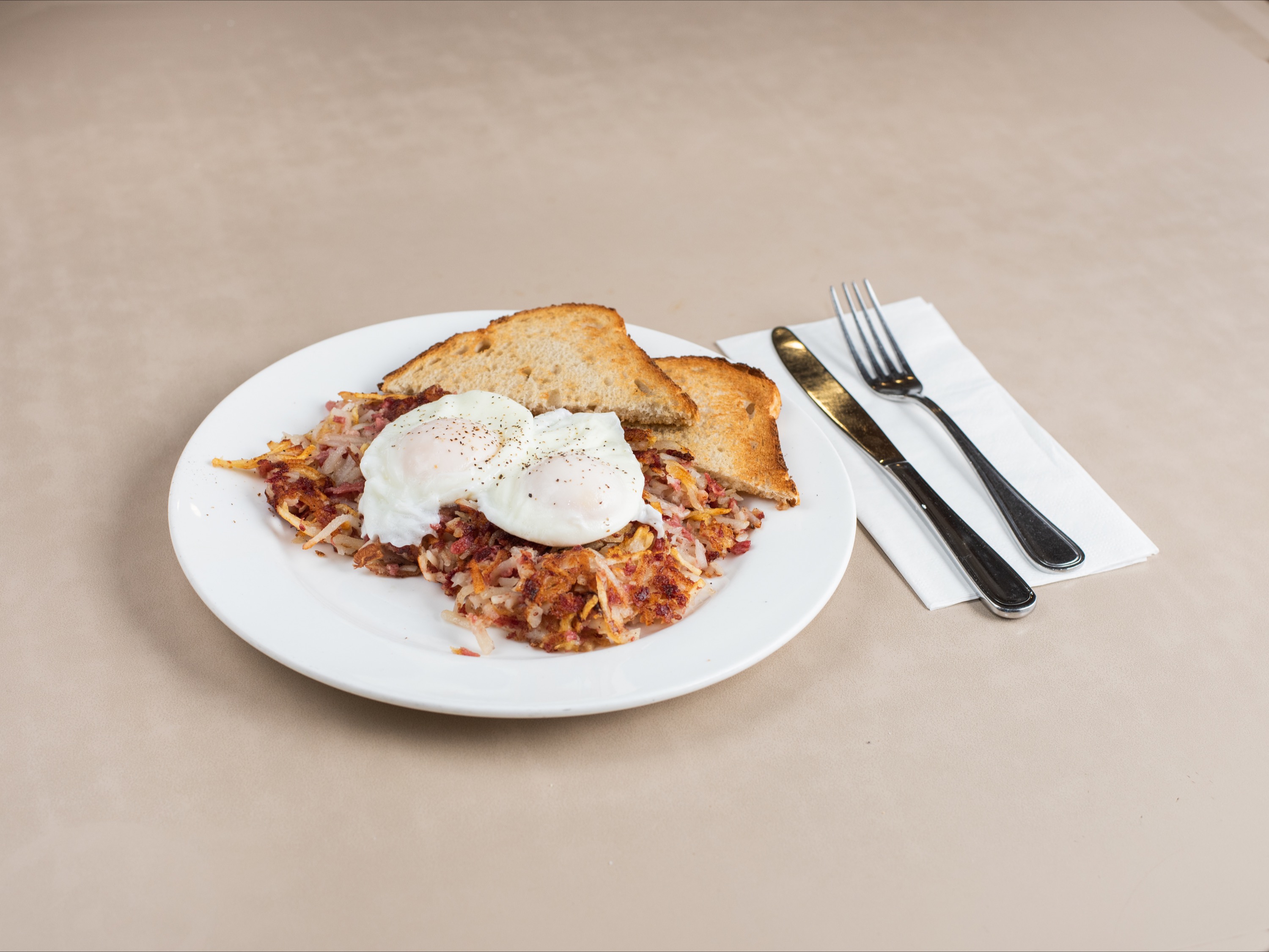 Order Corned Beef Hash food online from Elly's store, Chicago on bringmethat.com