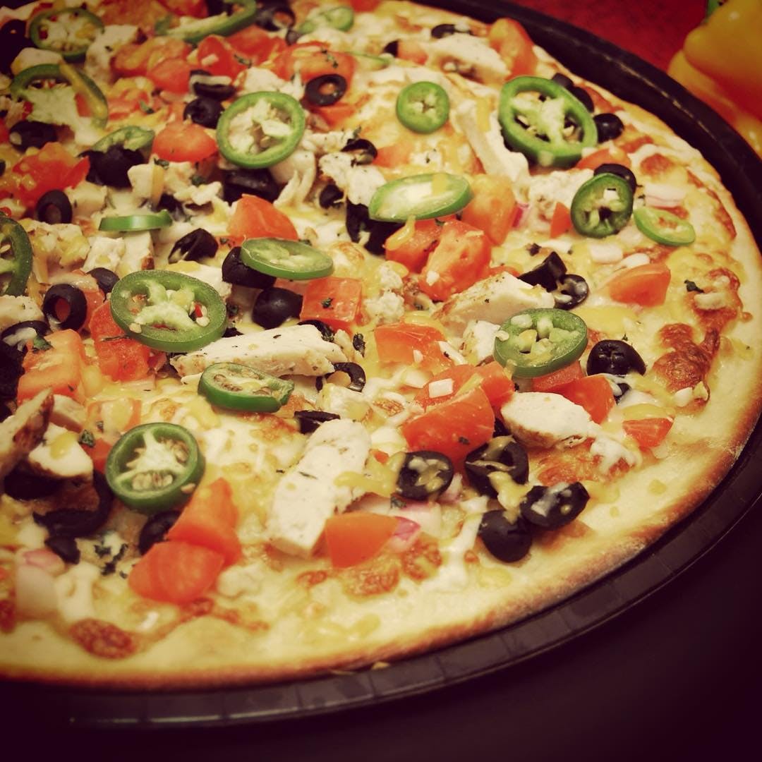 Order Fresh Jalapeno Burn Pizza - Personal 8'' (8 Slices) food online from Nick-N-Willy's Pizza store, Silverthorne on bringmethat.com