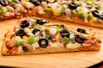 Order Papa's Favorite Pizza - Medium 12" food online from Papa Murphy Pizza store, South Ogden on bringmethat.com