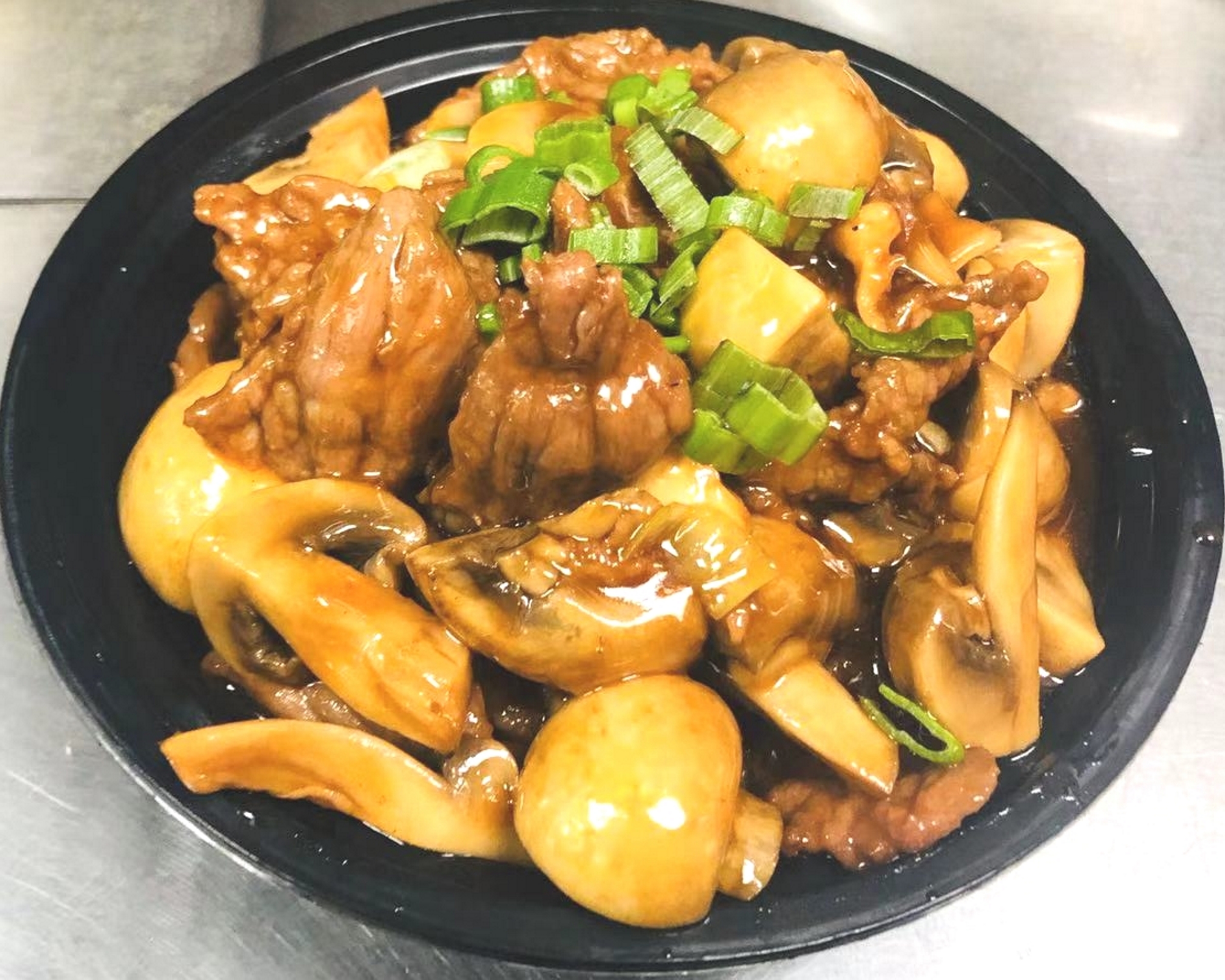 Order Beef with Mushrooms 蘑菇牛 food online from Sichuan Taste store, Cockeysville on bringmethat.com
