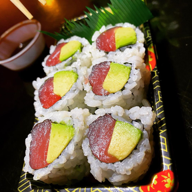Order Tuna Avocado Roll food online from Sushi sushi store, New York on bringmethat.com