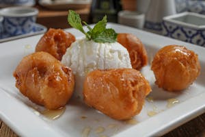 Order Fried Bananas with Coconut Ice Cream food online from Morningside Thai Restaurant store, Houston on bringmethat.com