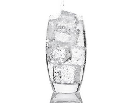 Order Sparkling Water food online from Roman'S Pizza Oven store, San Mateo on bringmethat.com
