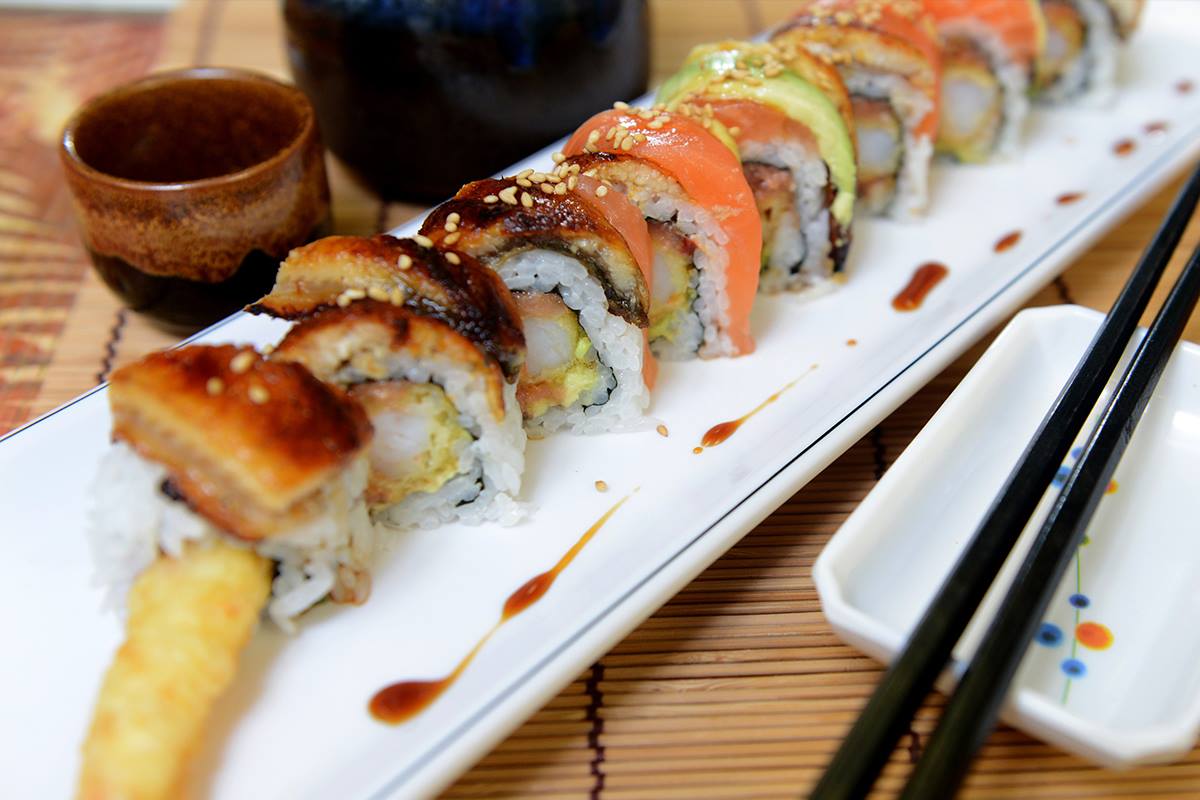 Order T9. Oishi Roll food online from Nomura Sushi store, Los Angeles on bringmethat.com