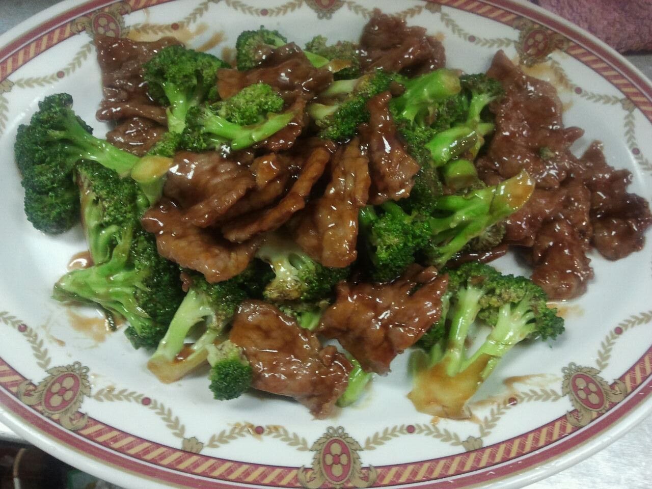 Order 90. Beef with Broccoli food online from Wah Sing store, Mahwah on bringmethat.com
