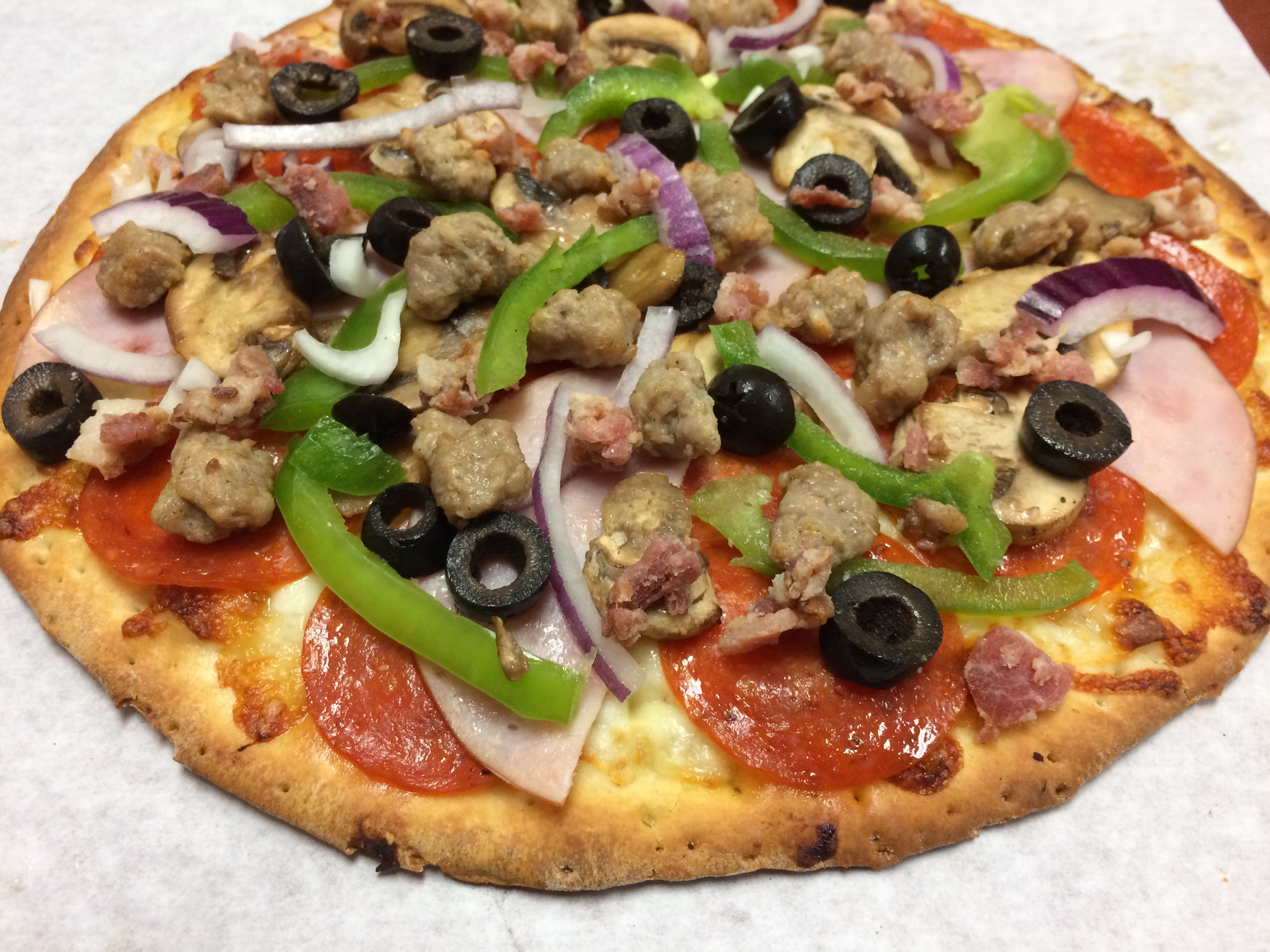 Order Combination Pizza - Small food online from I pizza store, Newark on bringmethat.com