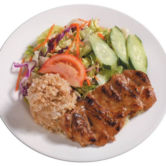 Order BBQ Chicken Salad Plate food online from L&L Hawaiian Barbecue store, San Diego on bringmethat.com