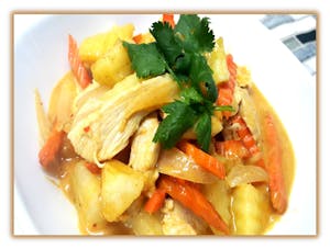 Order Yellow Curry food online from Chai Yo Thai Cuisine store, Riverview on bringmethat.com