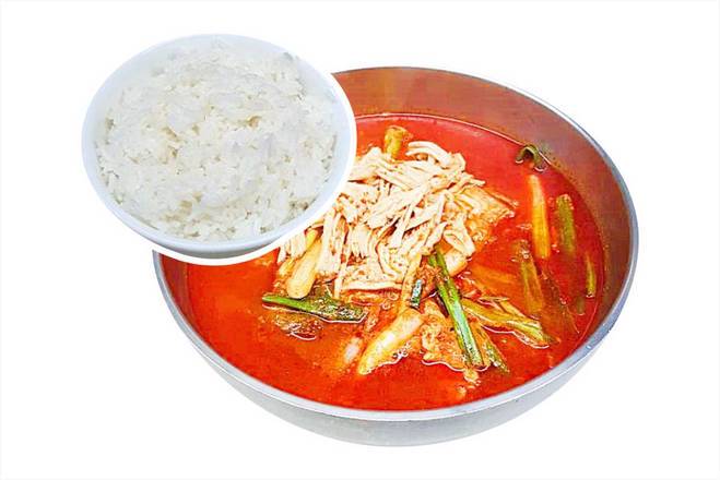 Order Spicy Chicken Soup with Vegetables and Rice (Dak Gaejang Bap)닭계장밥 food online from Halmae Noodle 할매칼국수 store, Palisades Park on bringmethat.com