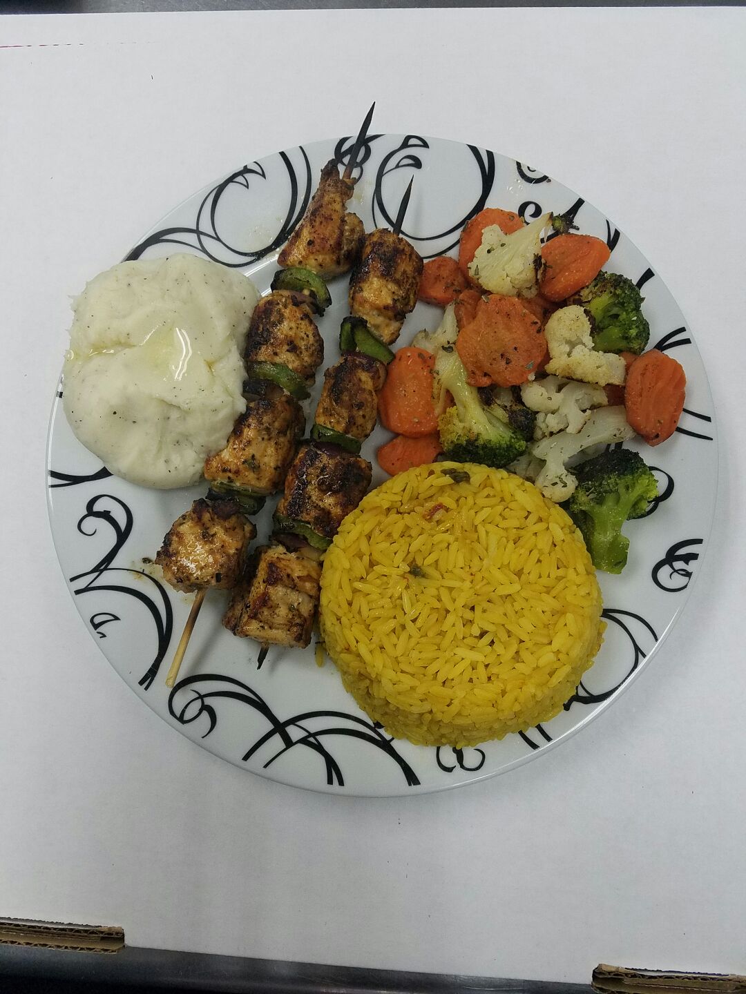Order 5. Chicken Kabab Platter food online from Pronto Uno Pizza store, Philadelphia on bringmethat.com