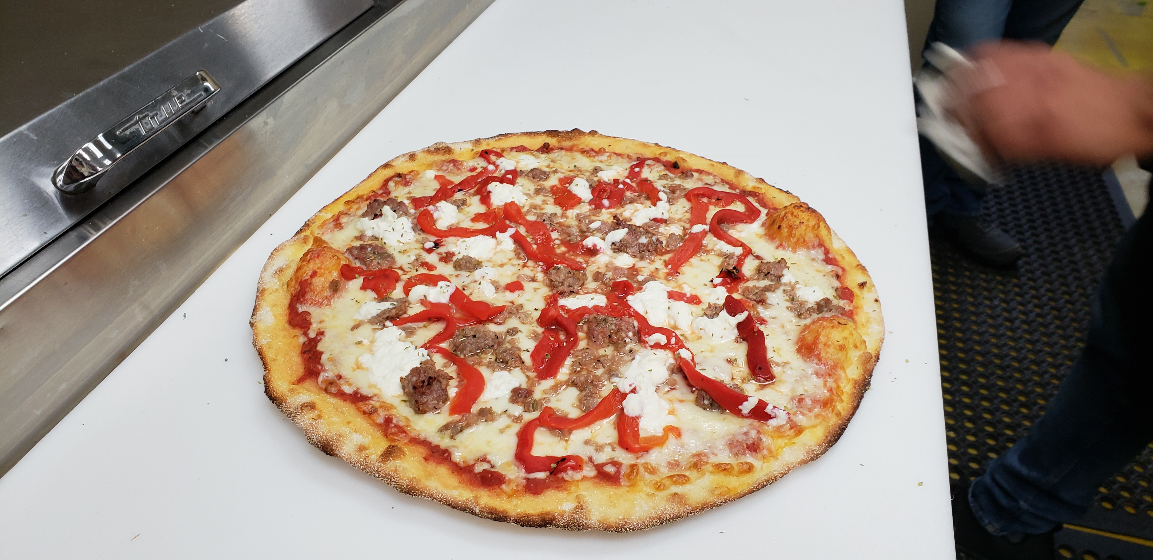 Order Alicia's Special Pizza food online from Alfredo Pizza store, Los Angeles on bringmethat.com