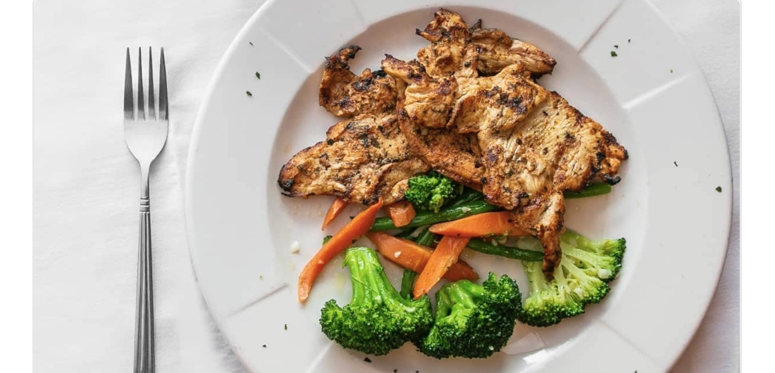 Order Grilled Chicken and Veggies food online from Chris Pizza store, Clifton on bringmethat.com
