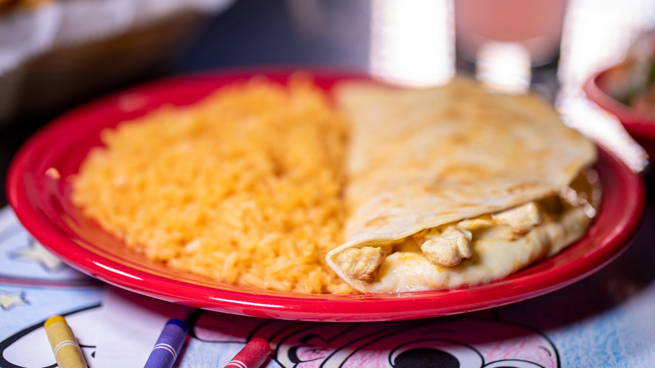 Order Kids Grilled Chicken Quesadilla food online from Casa Grande store, South Point on bringmethat.com