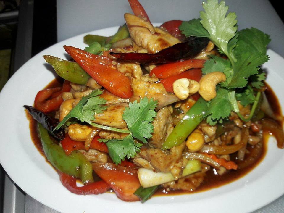 Order Chicken and Cashew Nut food online from Chili & Lemon Thai Cuisine store, Los Angeles on bringmethat.com