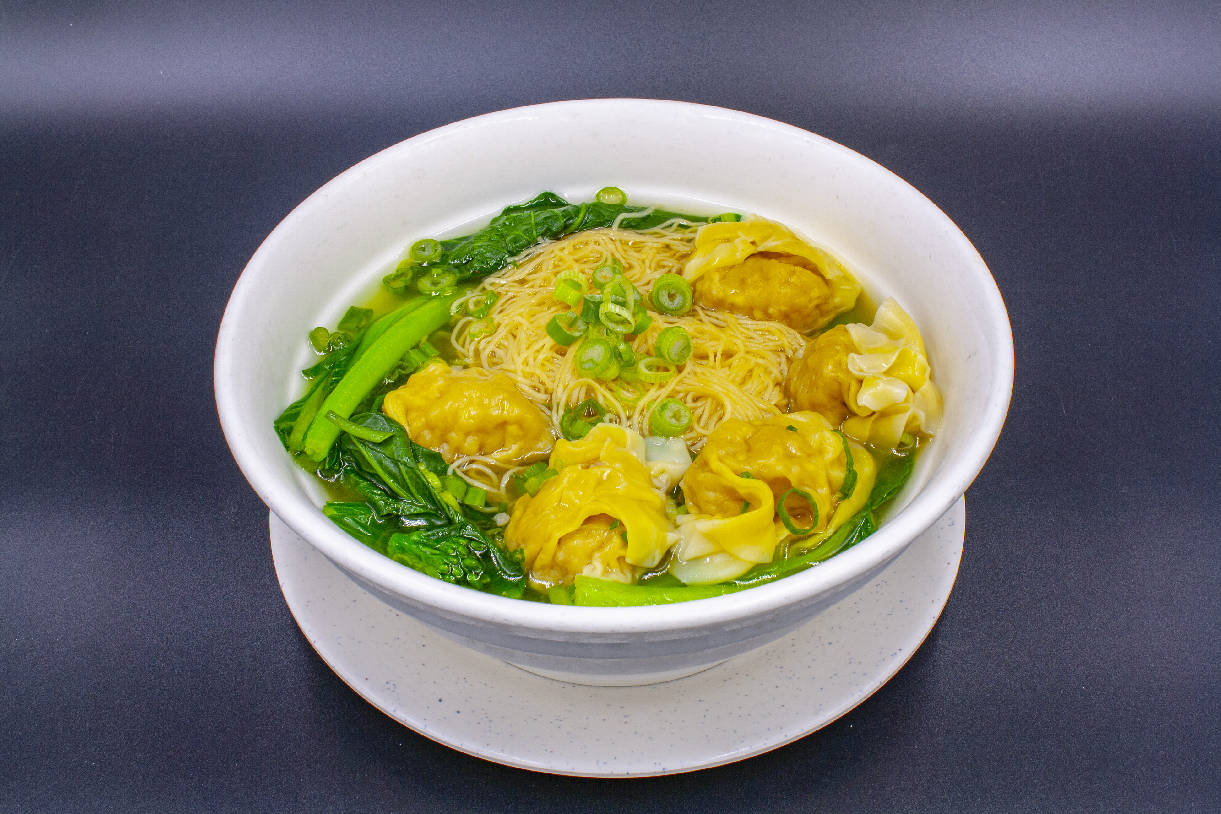 Order 148. Wonton Noodle Soup food online from East Garden store, Los Angeles on bringmethat.com