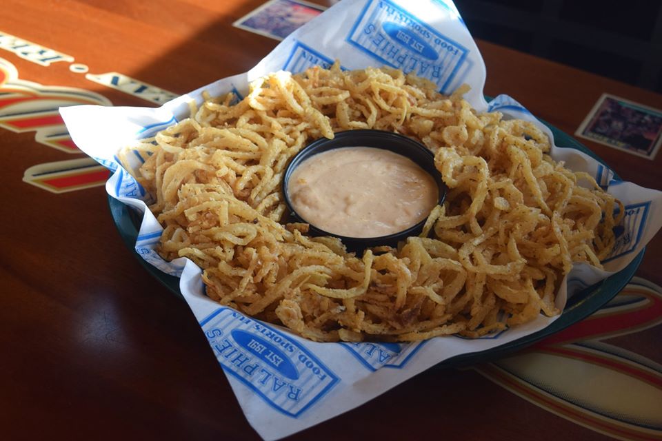 Order Onion Straws food online from Ralphie Sports Eatery store, Findlay on bringmethat.com
