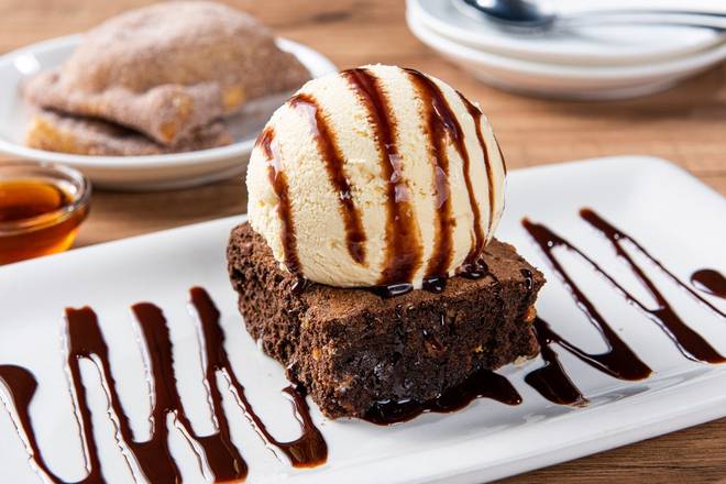 Order Border Brownie Sundae food online from On The Border store, Irving on bringmethat.com